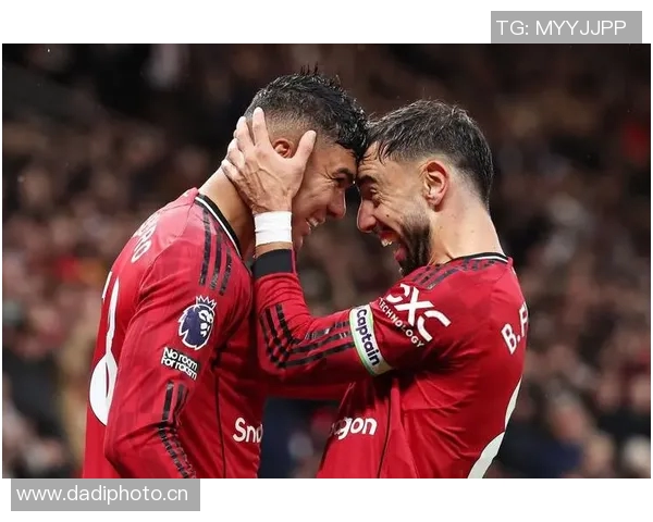 曼联连败危机：球迷呼吁主教练解职，球队亟需重新调整阵容