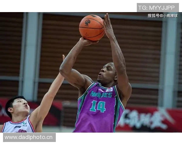 首个CBA外援哈德森被认定为最具威胁球员，助广东队取得五连胜