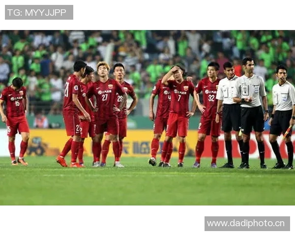 恒大败给上港，豪门之争再度点燃，中超榜首之战引发热议